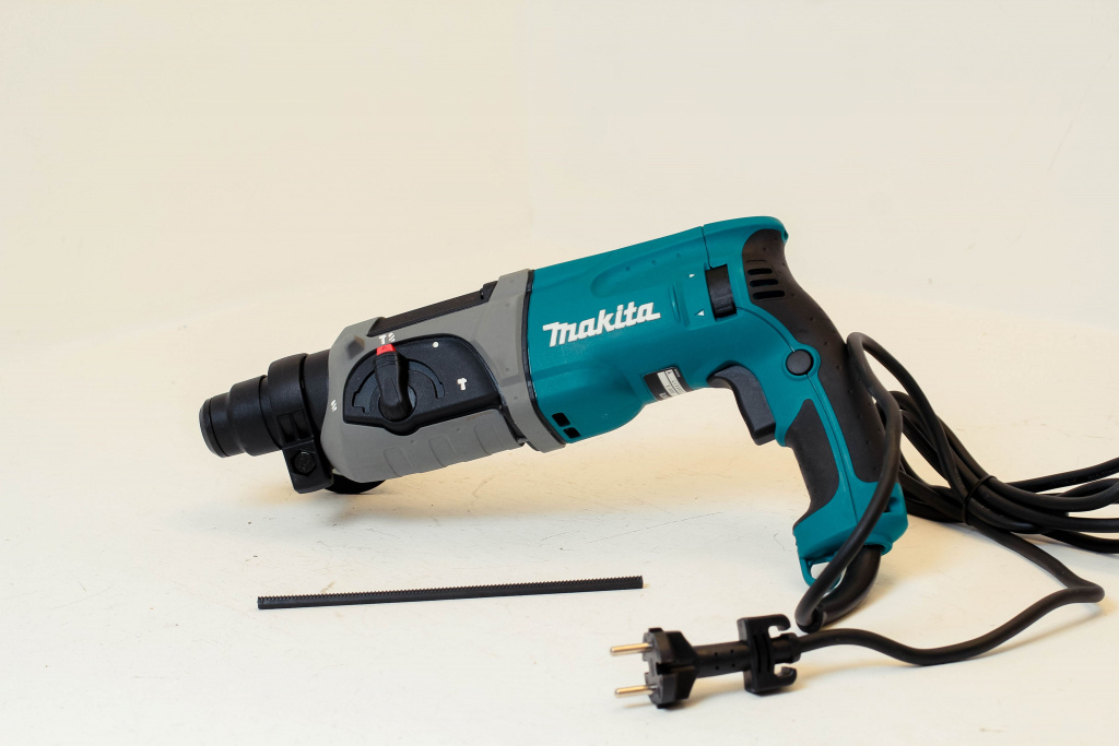 Аренда и прокат перфоратора Makita HR2470 в Кирове